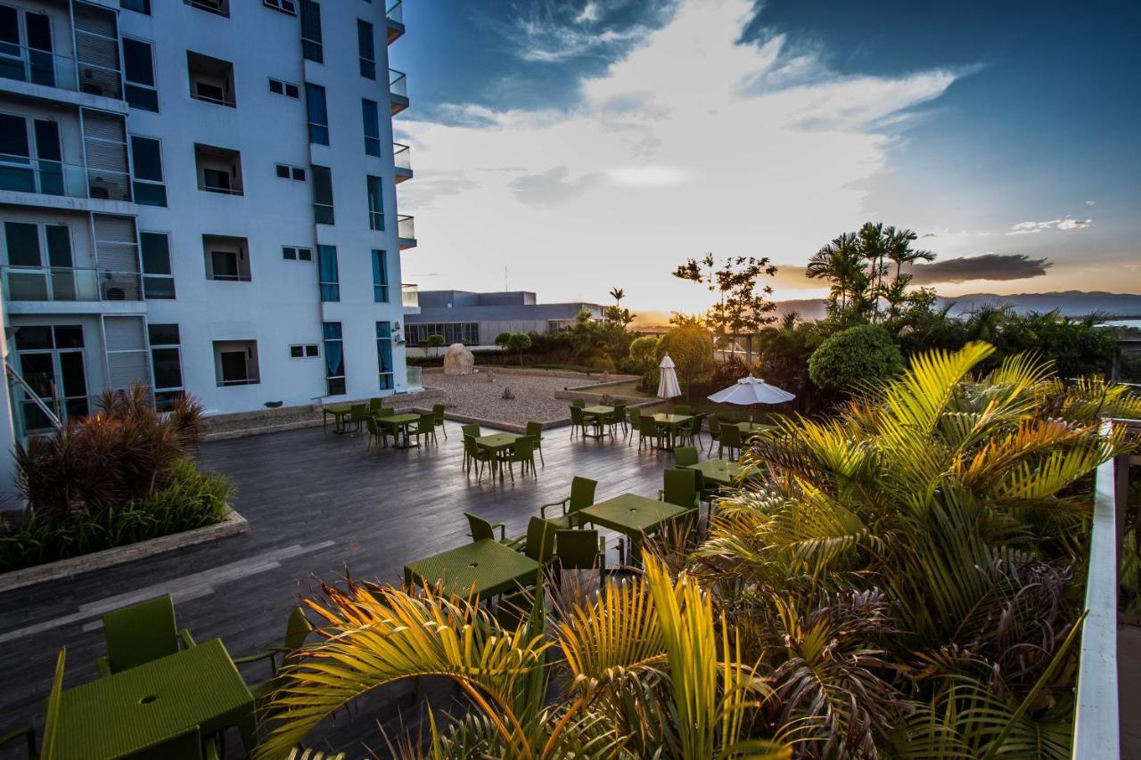 C Suites At Mactan Newtown Lapu-Lapu City Dış mekan fotoğraf