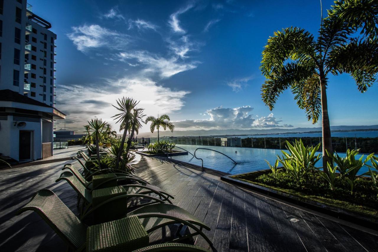 C Suites At Mactan Newtown Lapu-Lapu City Dış mekan fotoğraf