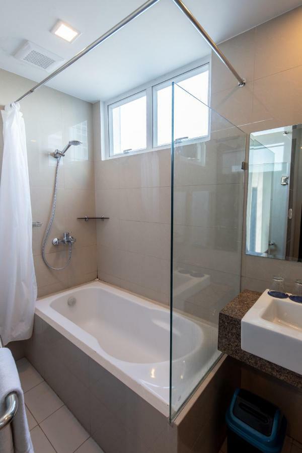 C Suites At Mactan Newtown Lapu-Lapu City Oda fotoğraf
